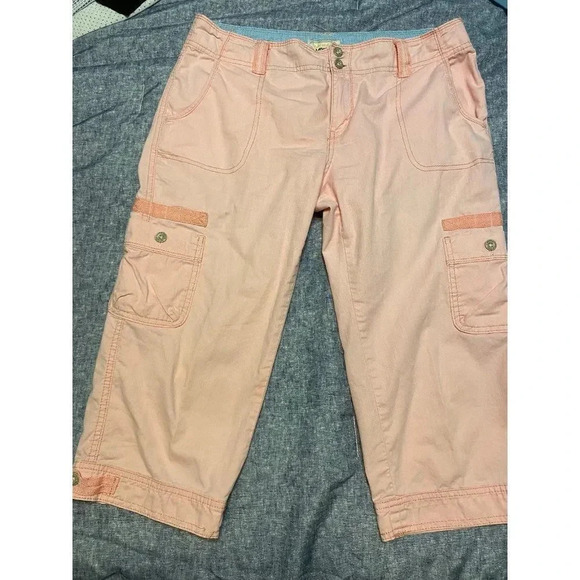 LEVI’S WOMEN PINK CAPRI PANTS SIZE 6 - Picture 7 of 9